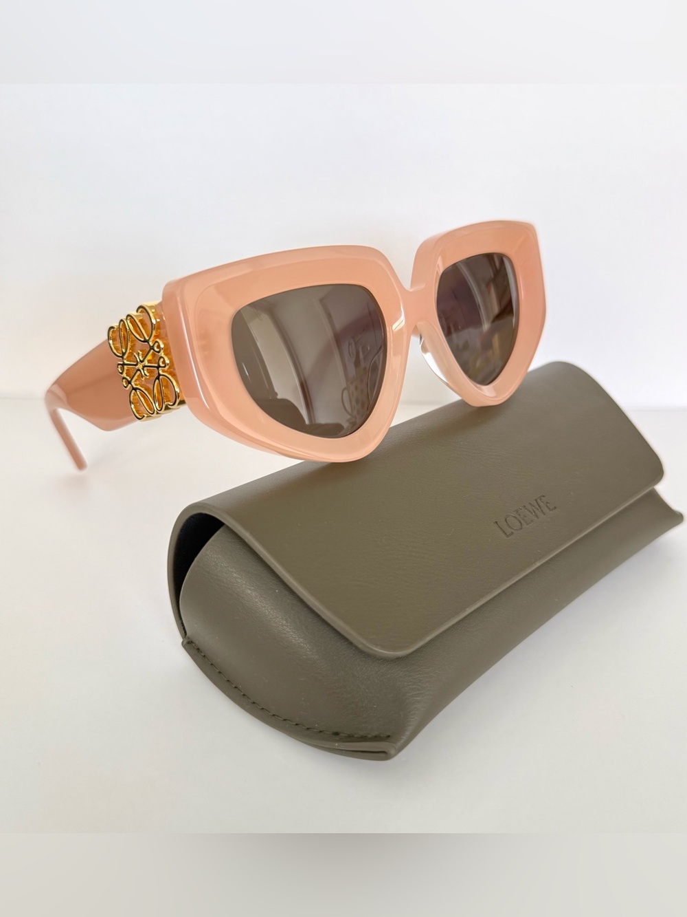 NEW!!! Loewe women sunglasses LW40154U 72E Authentic